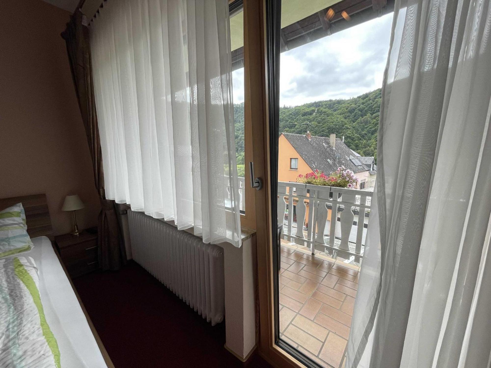 Hotel Zur Mosel مينهايم المظهر الخارجي الصورة