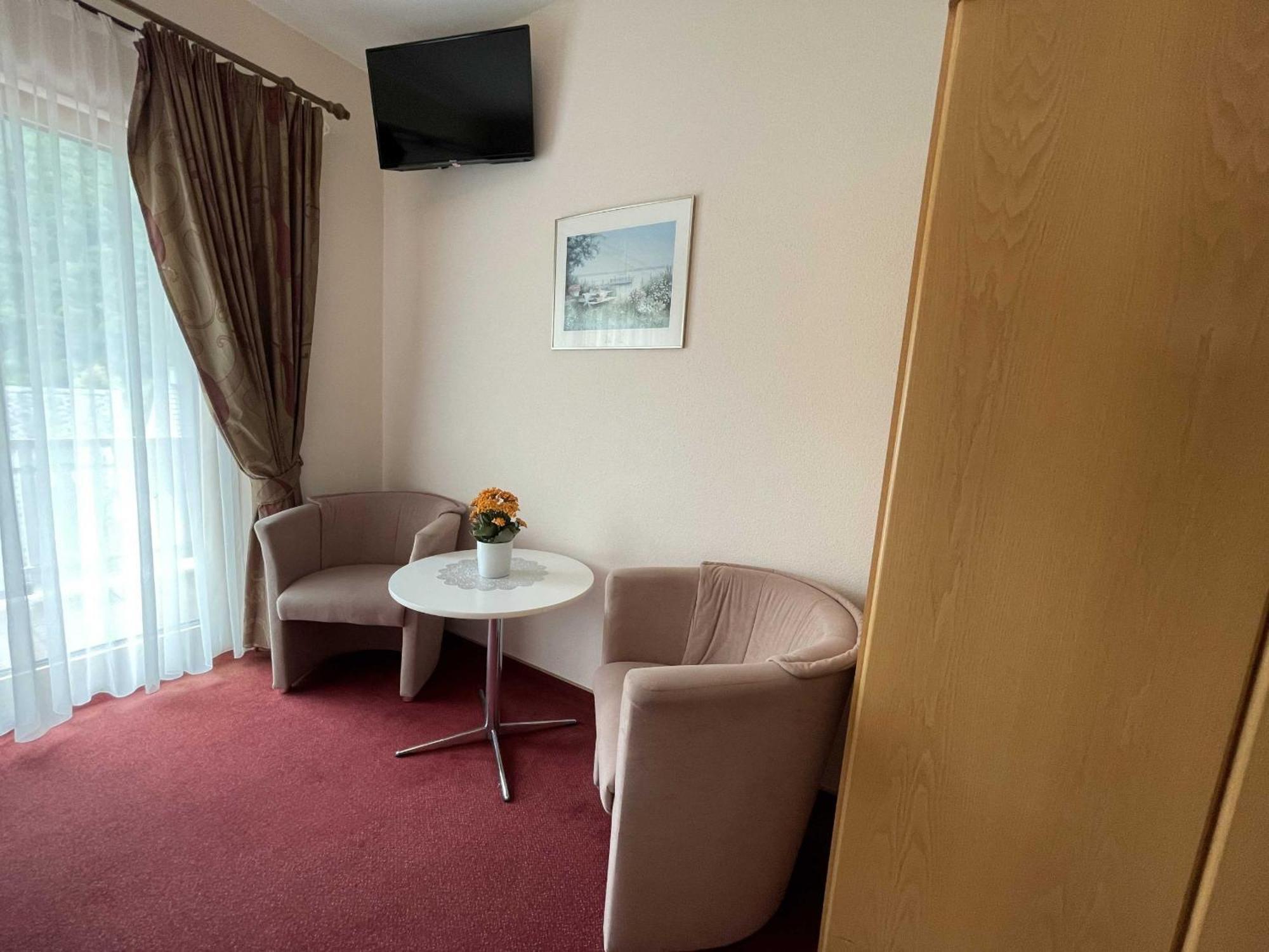 Hotel Zur Mosel مينهايم المظهر الخارجي الصورة