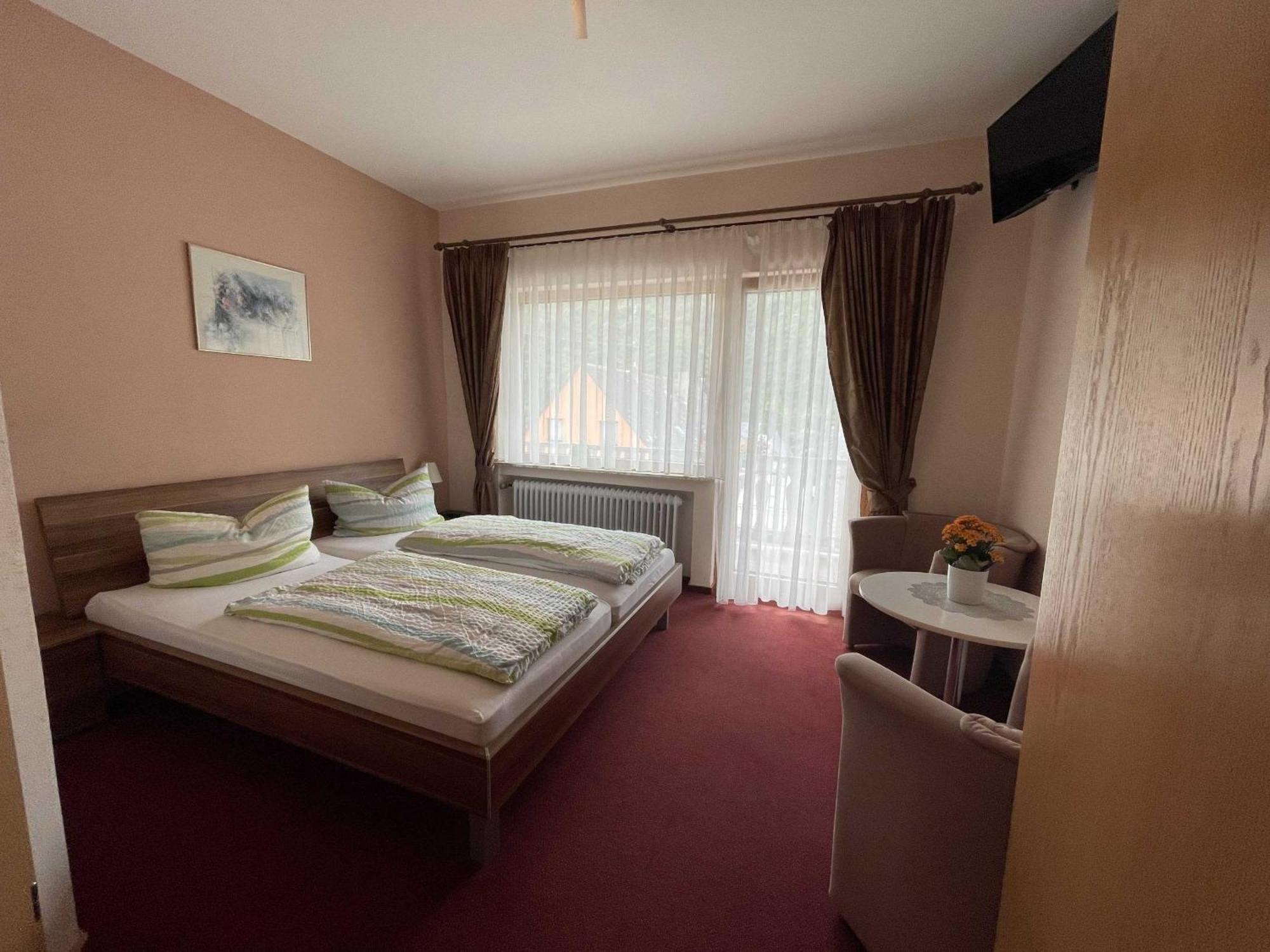 Hotel Zur Mosel مينهايم المظهر الخارجي الصورة
